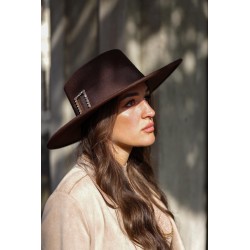 Cappello in feltro con accessorio